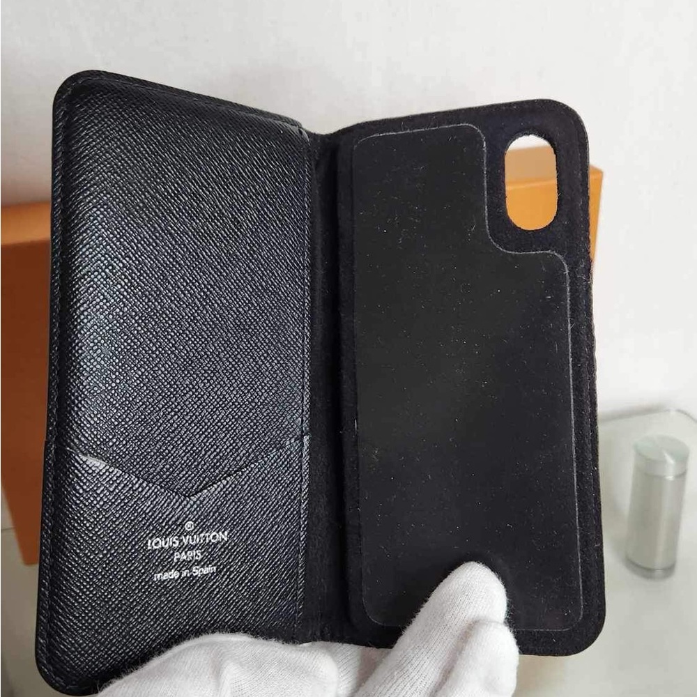 Louis Vuitton Monogram Graphite Iphone Cover/Gend… - image 3